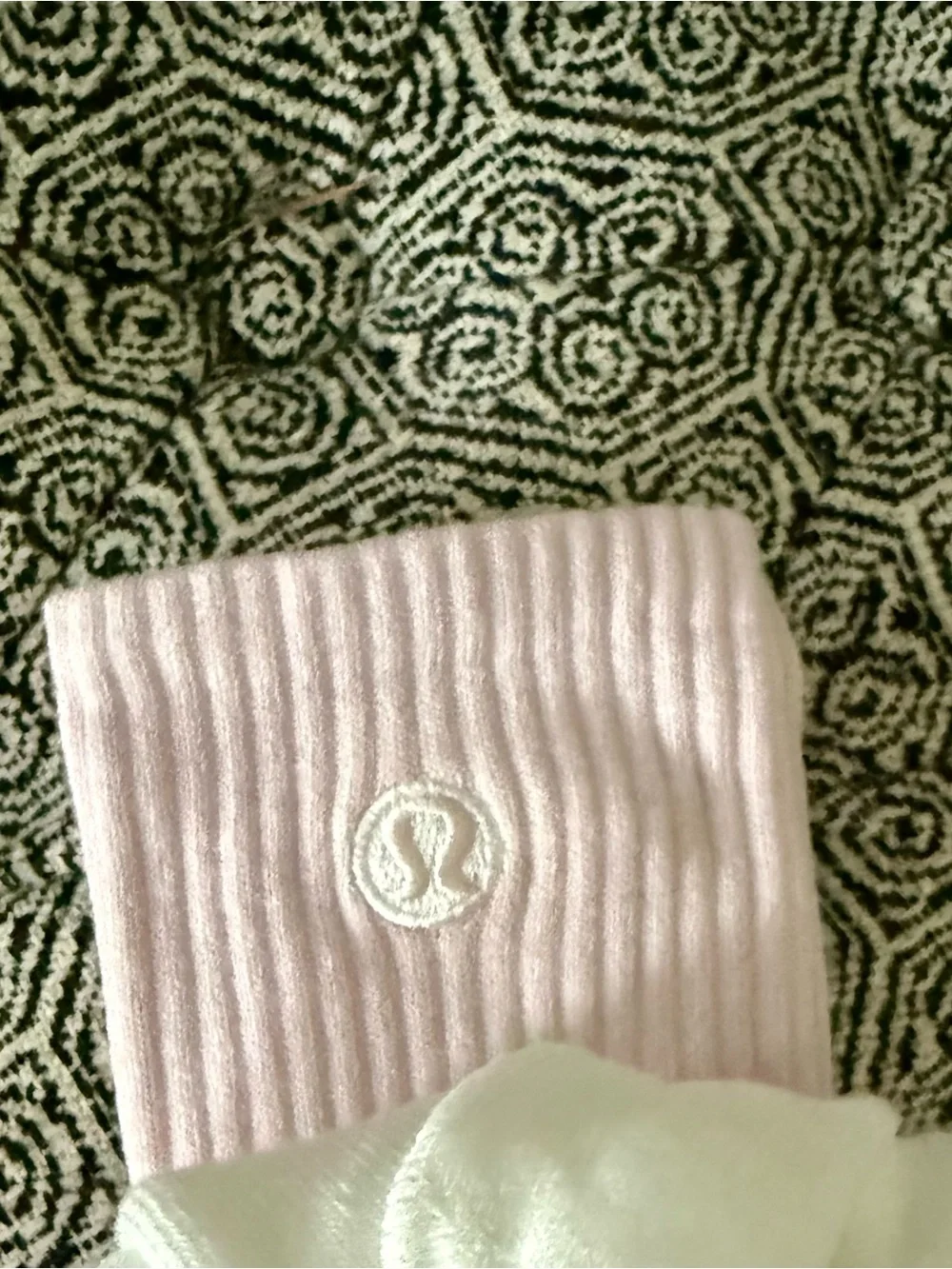 NWT Lululemon Daily Essentials Crew Socks Size M (7-9) 🍂🍁🍂
